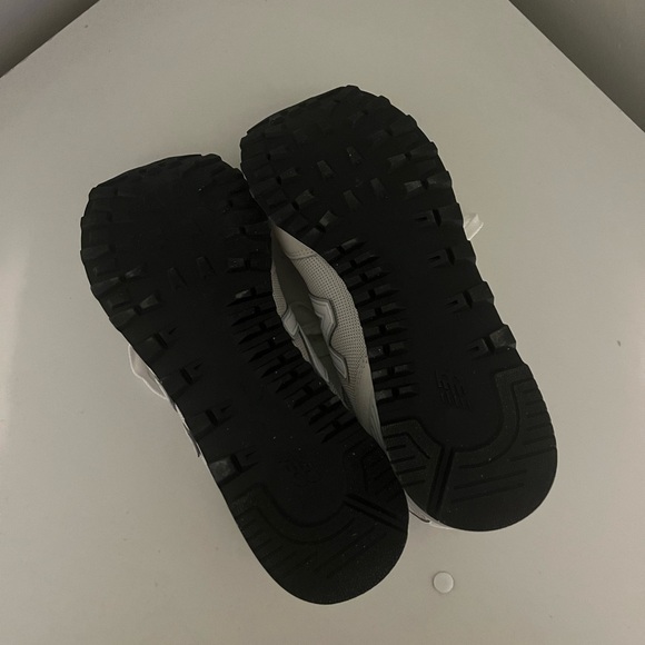 Gray 515 New Balance Sneakers - Picture 6 of 6